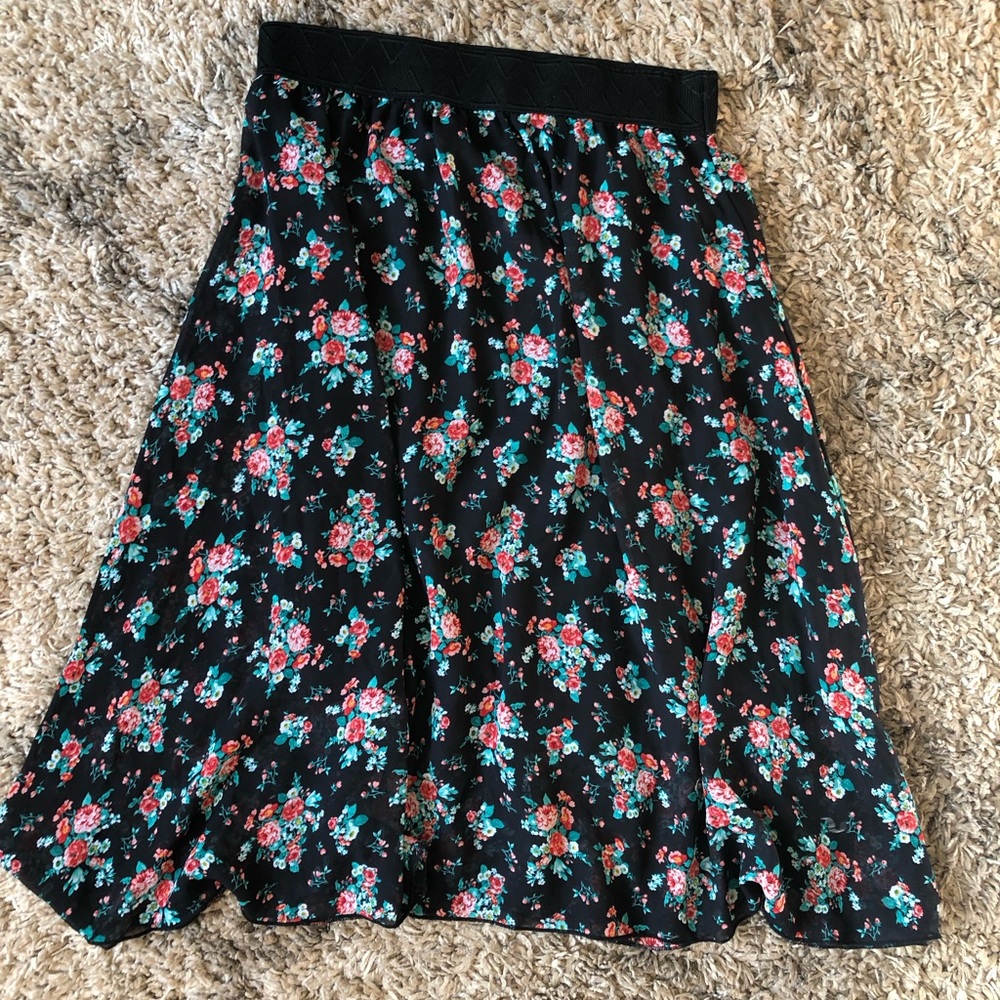 Lularoe Lola Floral skirt